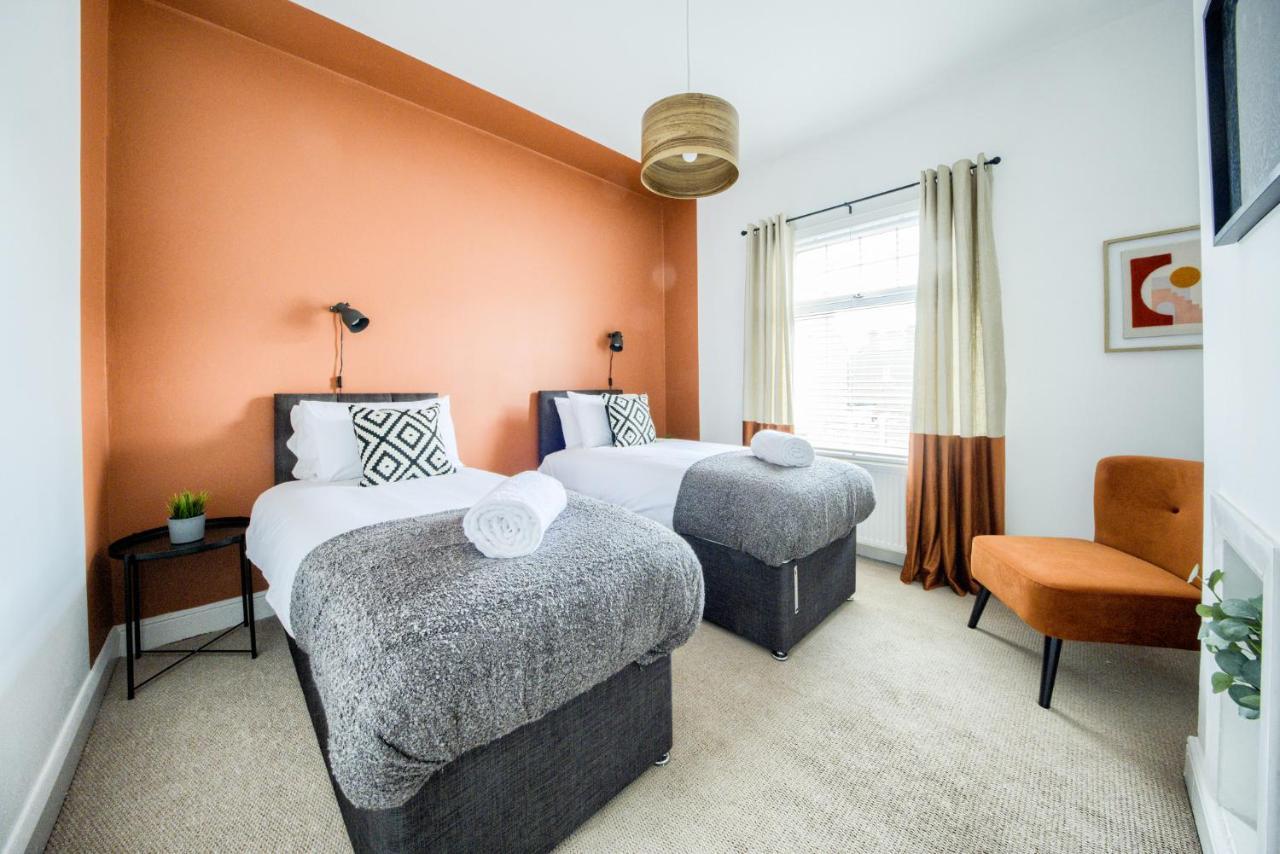 Coventry Fashionable House, City Centre, Free Parking, Sleeps 4, By Empower Homes Kültér fotó