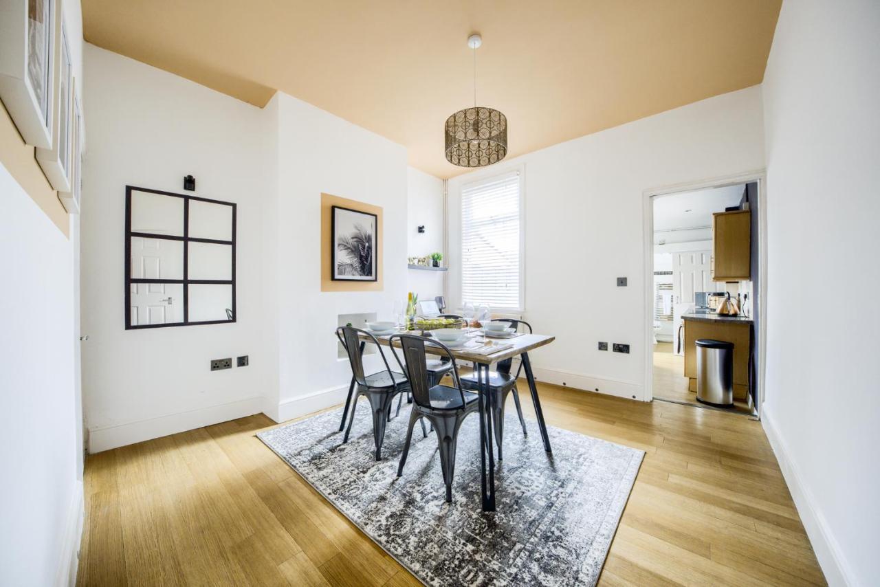 Coventry Fashionable House, City Centre, Free Parking, Sleeps 4, By Empower Homes Kültér fotó
